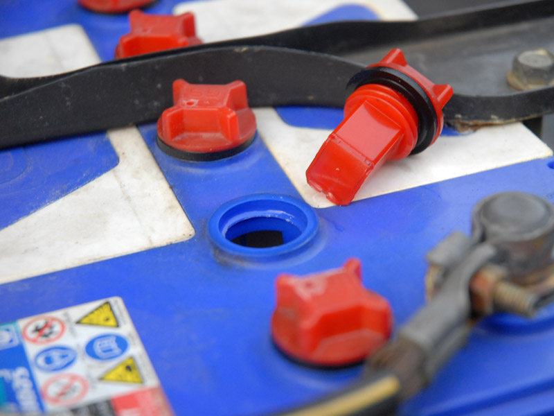 การเติมน้ำกลั่น